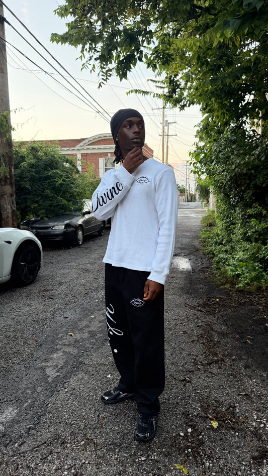 Black “DV” Set
